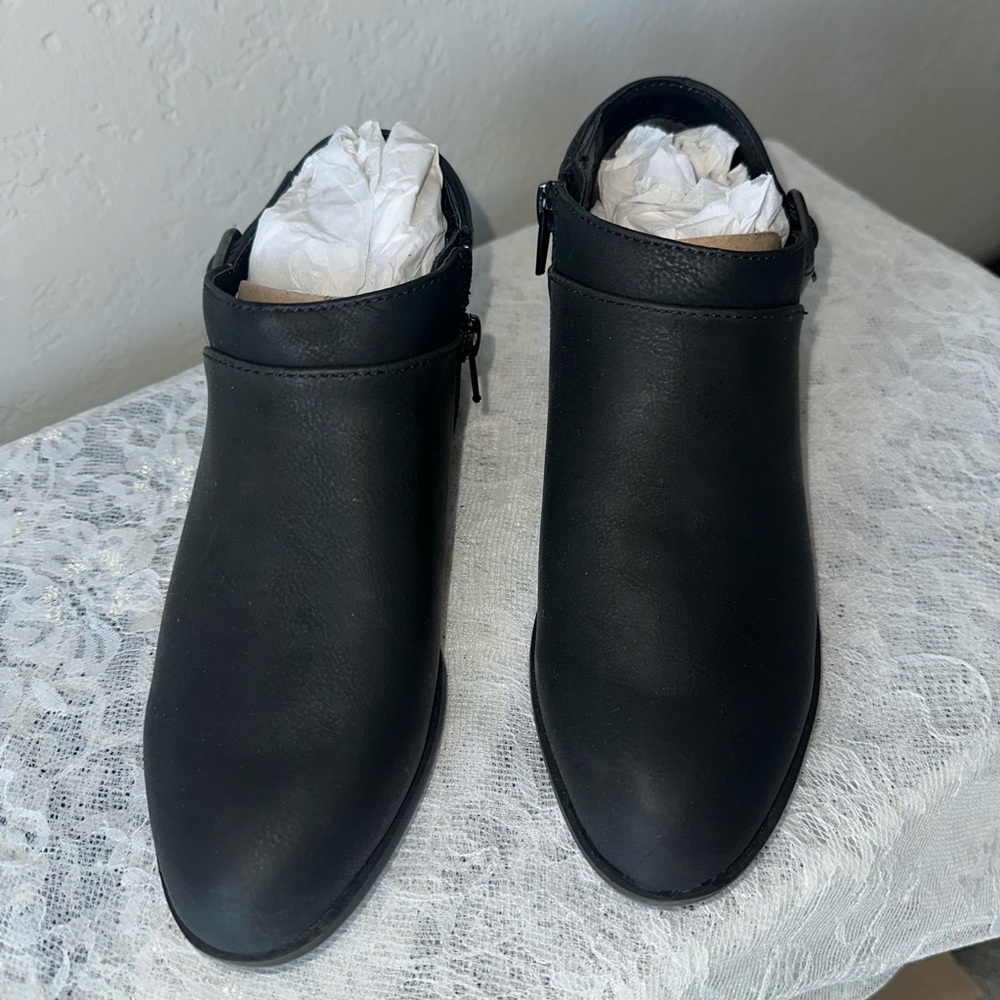 Brand new Life Stride Black Cushioned Buckle Accent Alexi Almond Toe boots - Picture 3 of 6